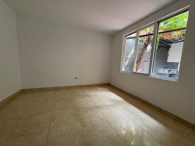 Casa de 5 alcobas en venta en Union De Vivienda Popular, Cali, 177 m² · foto 13 de 19