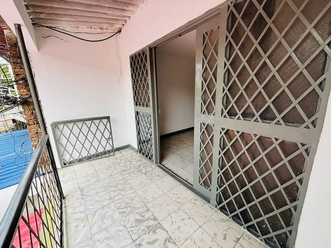Casa de 5 alcobas en venta en Union De Vivienda Popular, Cali, 177 m² · foto 14 de 19