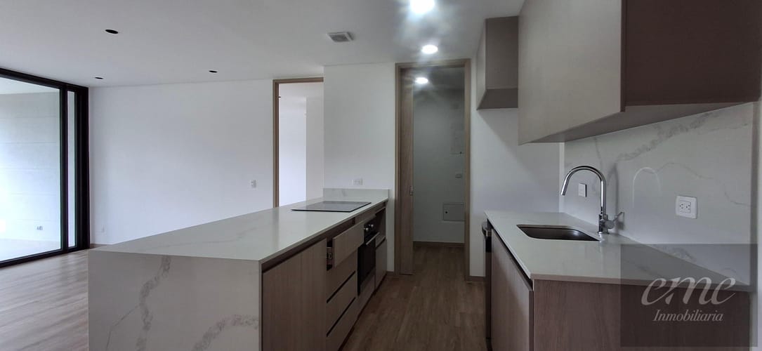 Apartamento de 2 alcobas en arriendo en La Convencion, Rionegro, 108 m² · foto 2 de 19