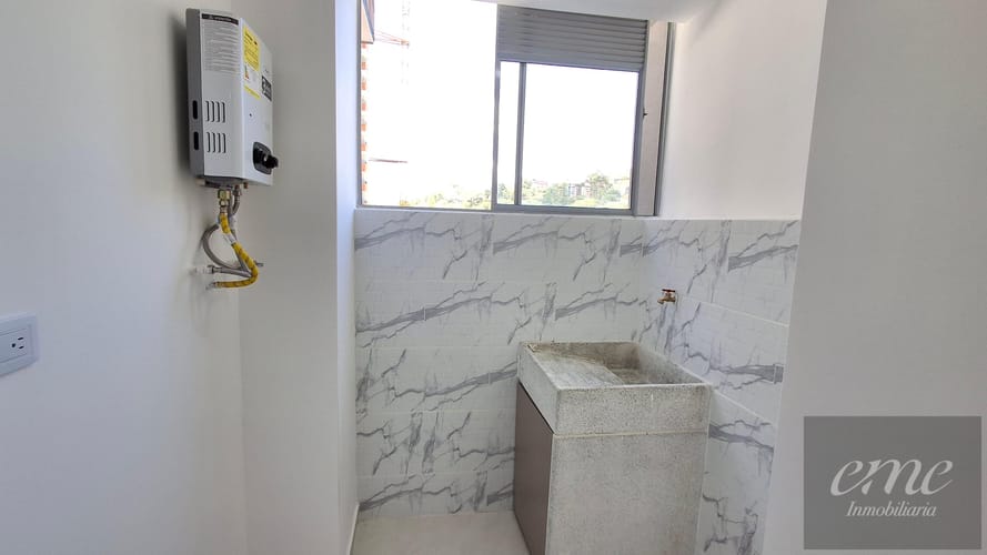 Apartamento de 3 alcobas en arriendo en Bello, 76 m² · foto 3 de 12