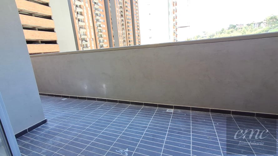 Apartamento de 3 alcobas en arriendo en Bello, 76 m² · foto 4 de 12