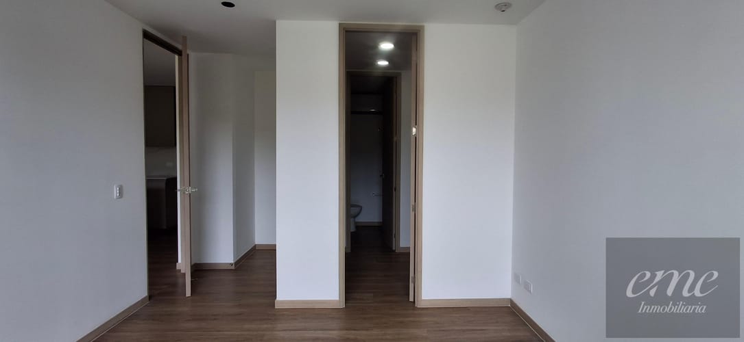 Apartamento de 2 alcobas en arriendo en La Convencion, Rionegro, 108 m² · foto 7 de 19