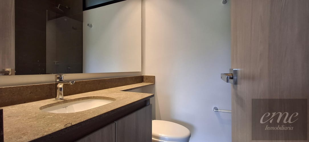 Apartamento de 2 alcobas en arriendo en La Convencion, Rionegro, 108 m² · foto 9 de 19