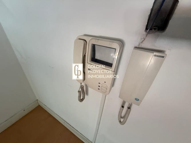 Oficina en Alquiler con Garage  Torre de los Caudillos Cordon · Foto 8