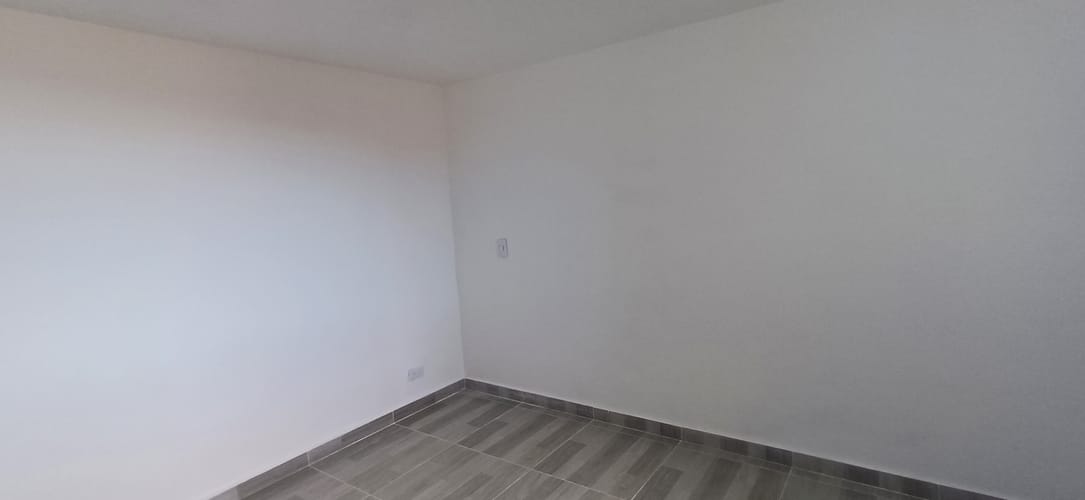 Apartamento de 3 alcobas en venta en El Paraiso, Bello, 53 m² · foto 6 de 14