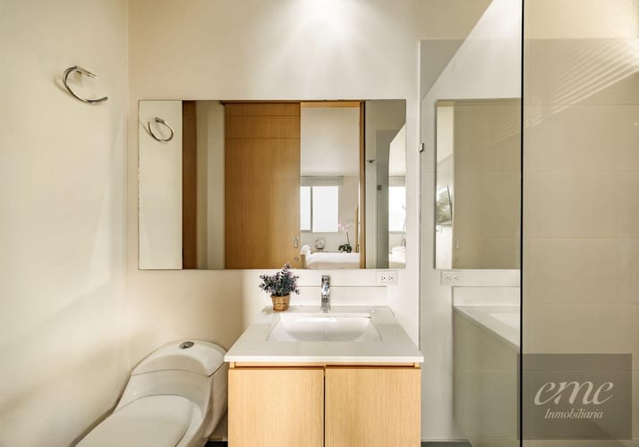 Apartaestudio en arriendo en El Tesoro, Medellín, 51 m² · foto 18 de 24