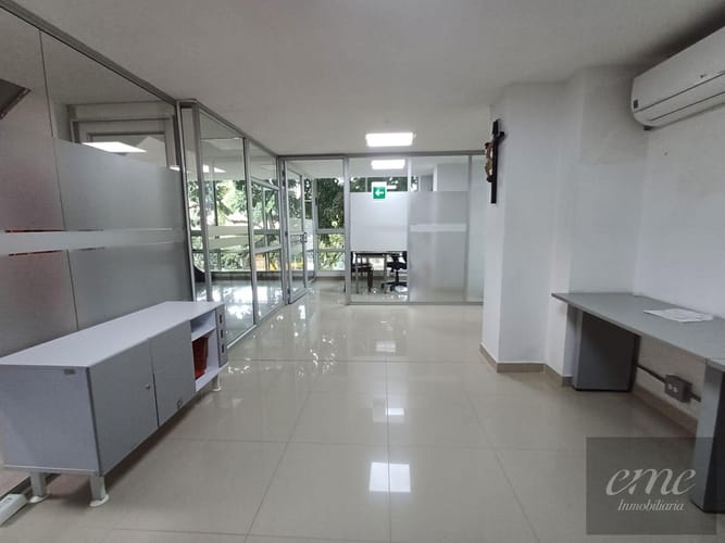 Oficina en arriendo en Laureles, Medellín, 35 m² · foto 3 de 3