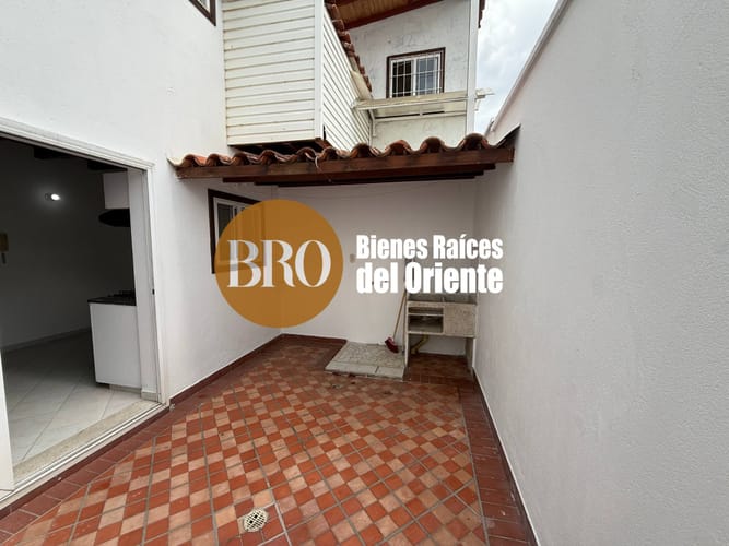 Casa de 3 alcobas en venta en Anillo Vial, Floridablanca, 120 m² · foto 5 de 16