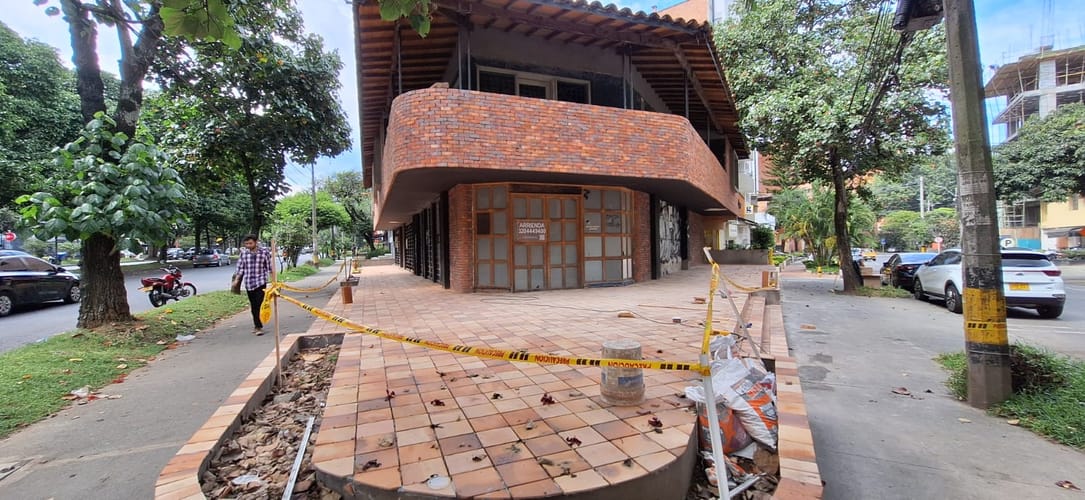 Local en arriendo en Bolivariana, Medellín, 98 m² · foto 2 de 7