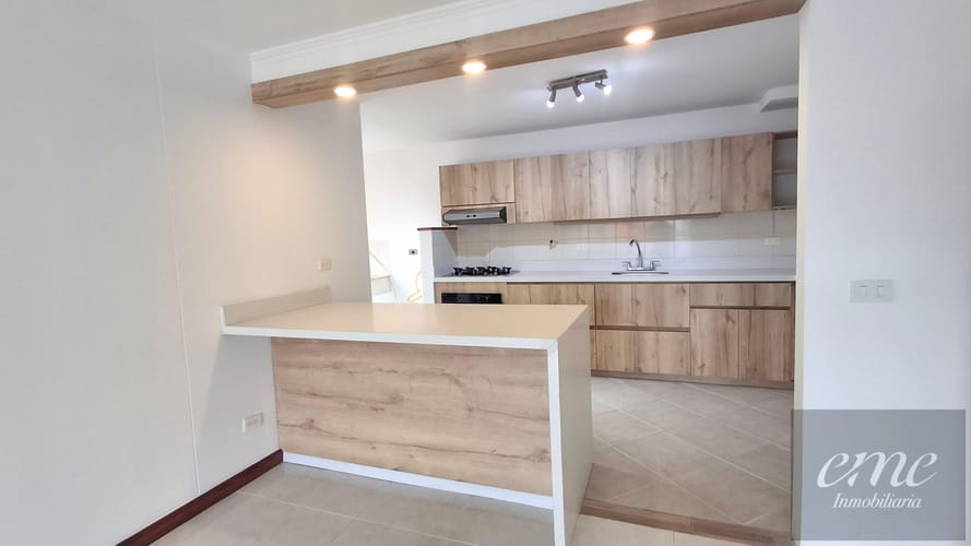 Apartamento de 4 alcobas en venta en Los Balsos, Medellín, 113 m² · foto 2 de 24