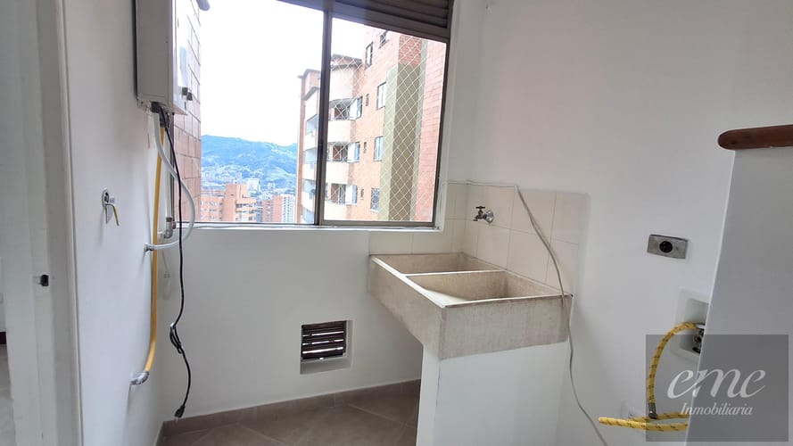Apartamento de 4 alcobas en venta en Los Balsos, Medellín, 113 m² · foto 4 de 24