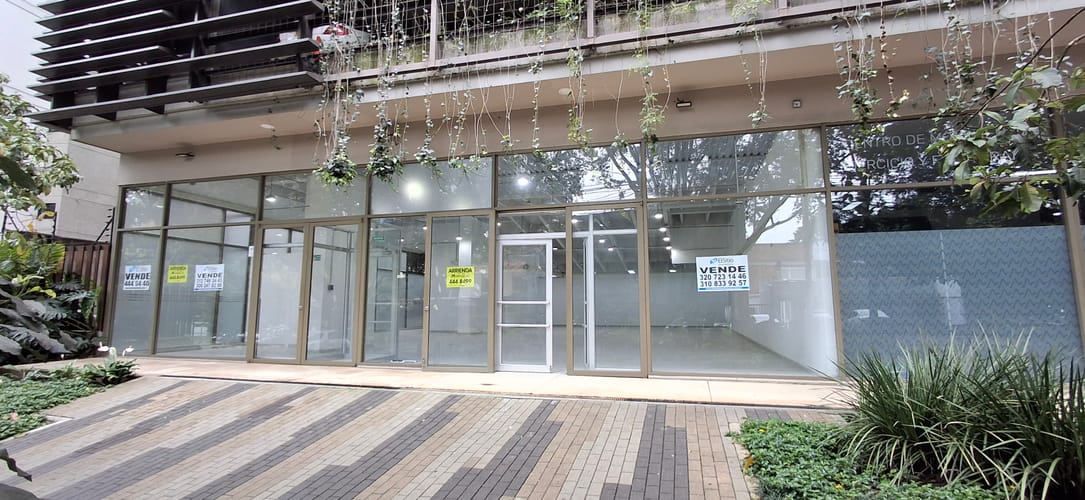Local en arriendo en La Orquidea, Envigado, 258 m² · foto 2 de 9