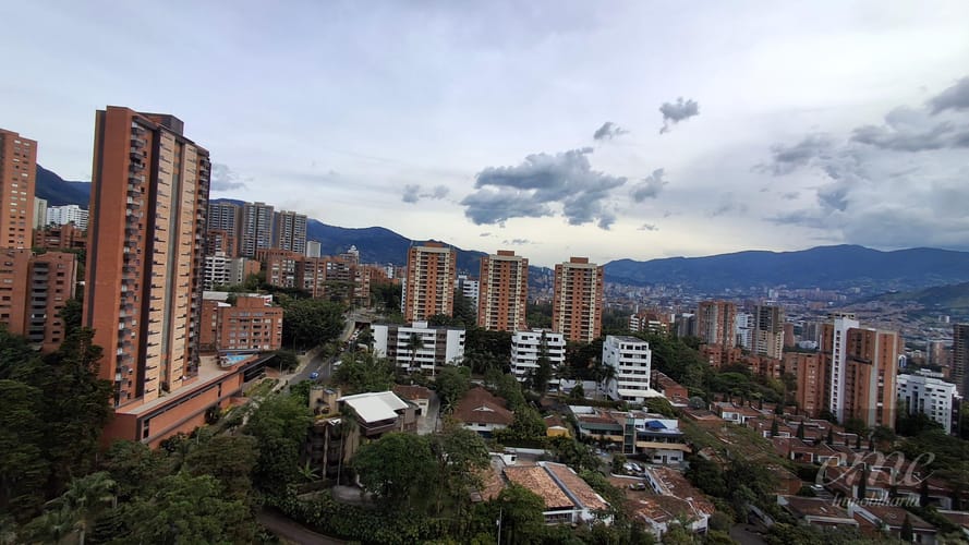 Apartamento de 4 alcobas en venta en Los Balsos, Medellín, 113 m² · foto 7 de 24