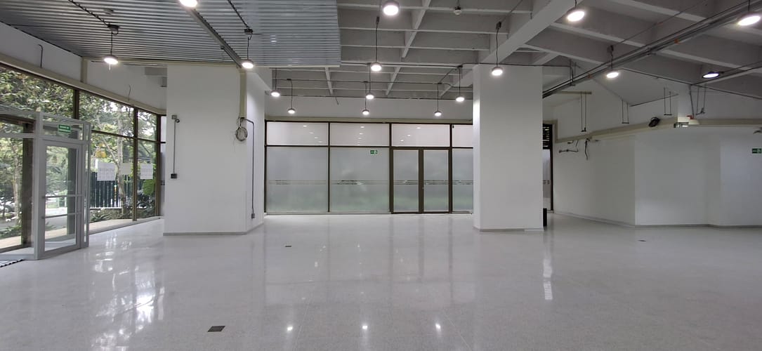 Local en arriendo en La Orquidea, Envigado, 258 m² · foto 5 de 9
