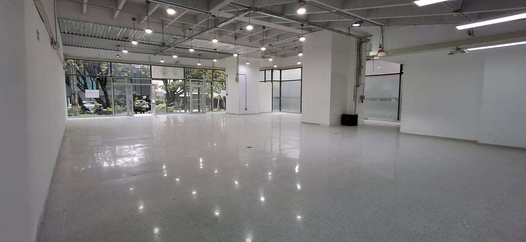 Local en arriendo en La Orquidea, Envigado, 258 m² · foto 9 de 9