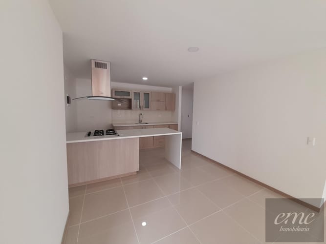 Apartamento de 3 alcobas en venta en Bello, 91 m² · foto 3 de 18