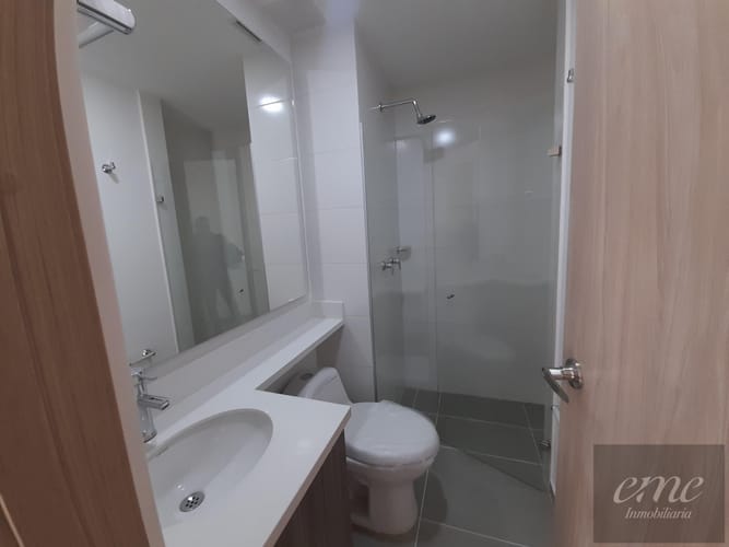 Apartamento de 3 alcobas en venta en Bello, 91 m² · foto 11 de 18