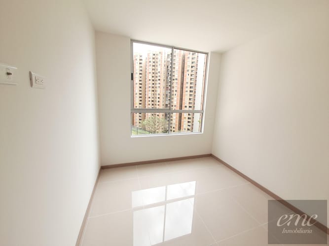 Apartamento de 3 alcobas en venta en Bello, 91 m² · foto 12 de 18
