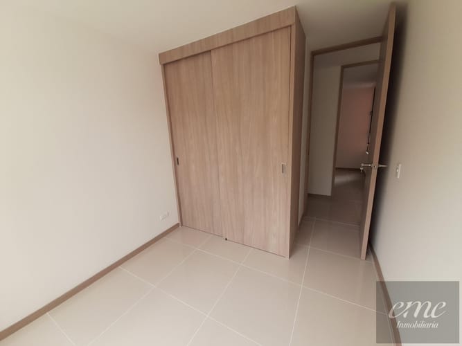 Apartamento de 3 alcobas en venta en Bello, 91 m² · foto 13 de 18