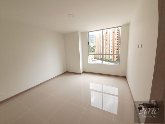 Apartamento de 3 alcobas en venta en Bello, 91 m² · foto 15 de 18
