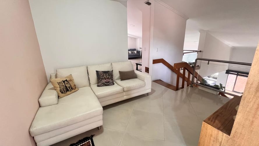 Apartamento de 5 alcobas en venta en Cristo Rey, Medellín, 265 m² · foto 12 de 17