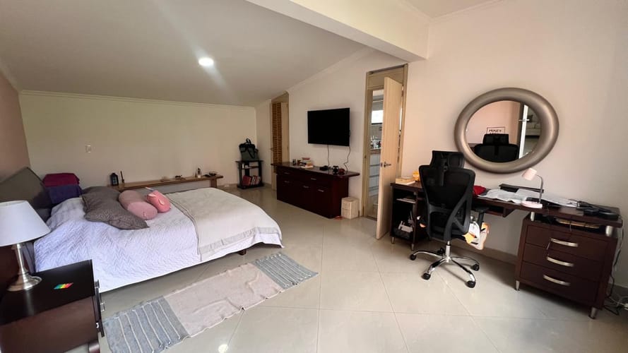 Apartamento de 5 alcobas en venta en Cristo Rey, Medellín, 265 m² · foto 14 de 17