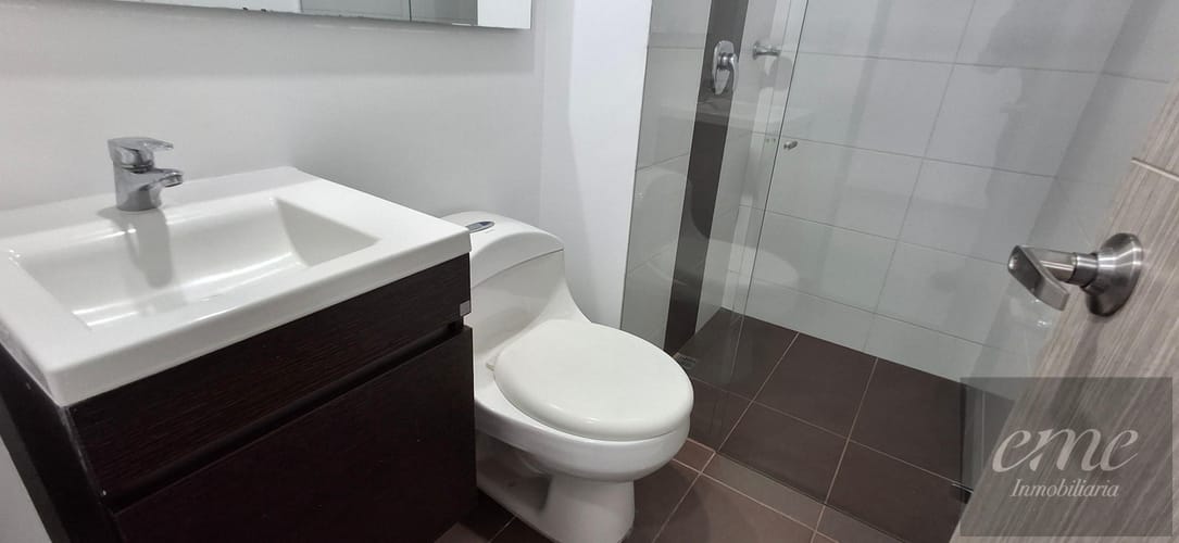 Apartamento de 3 alcobas en venta en Parque Residencial La Sabana, Sabaneta, 74 m² · foto 9 de 23