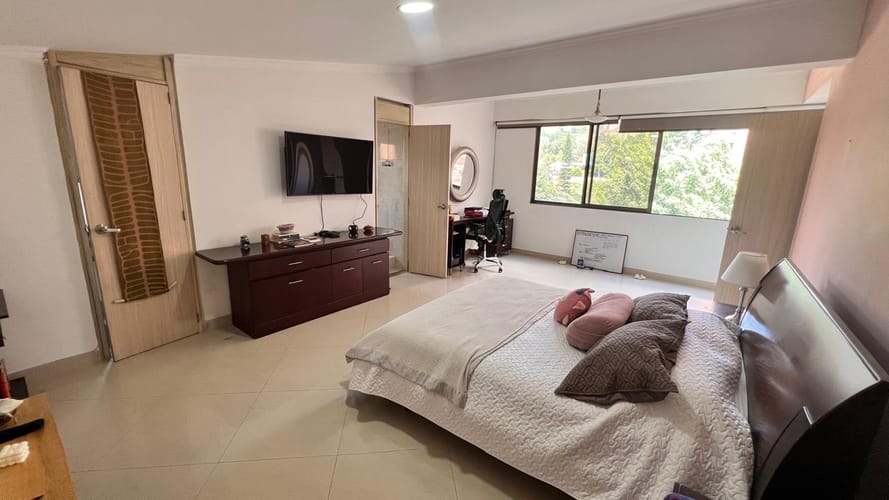 Apartamento de 5 alcobas en venta en Cristo Rey, Medellín, 265 m² · foto 16 de 17