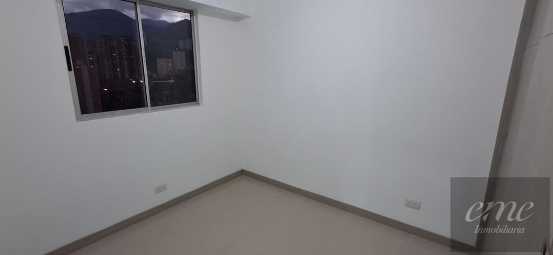 Apartamento de 3 alcobas en venta en Parque Residencial La Sabana, Sabaneta, 74 m² · foto 10 de 23