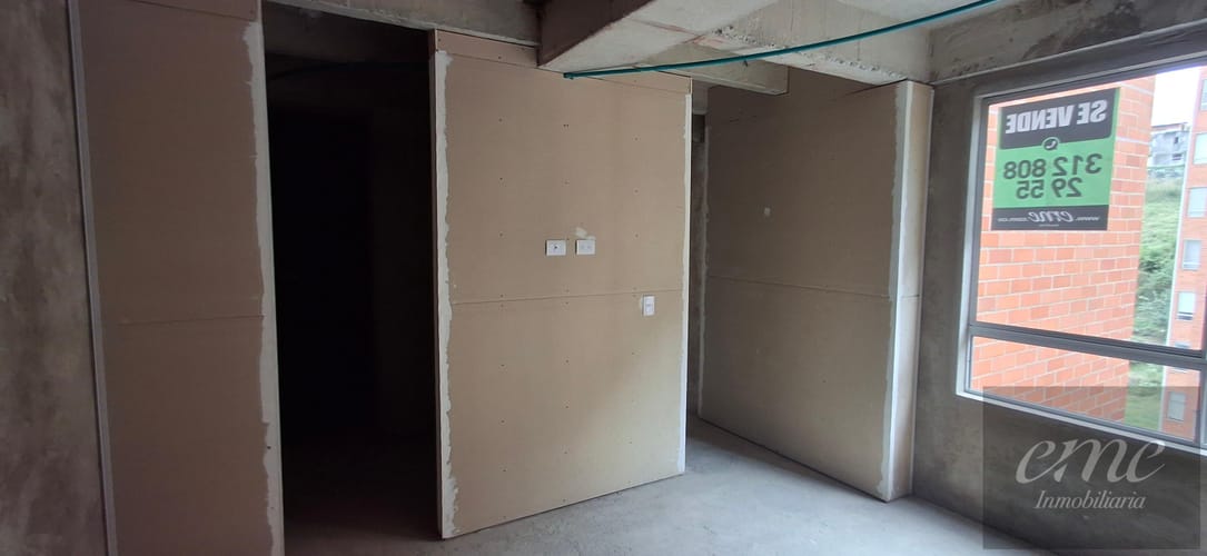 Apartamento en venta en El Porvenir, Medellín · foto 2 de 13