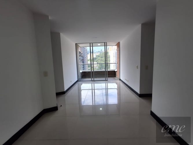 Apartamento de 3 alcobas en arriendo en Mugá, Envigado, 72 m² · foto 2 de 15