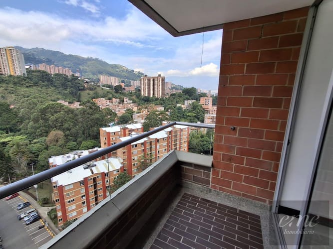 Apartamento de 3 alcobas en arriendo en Mugá, Envigado, 72 m² · foto 4 de 15