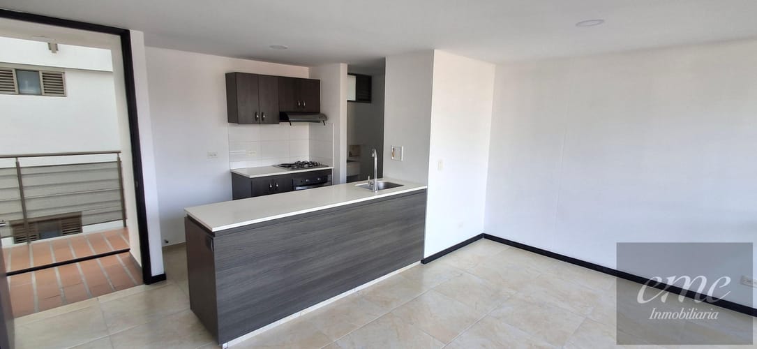 Apartamento de 3 alcobas en arriendo en Lagos De La Doctora, Sabaneta, 87 m² · foto 2 de 20