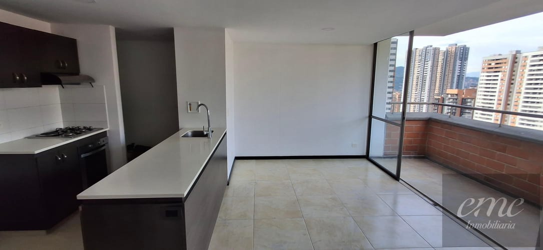 Apartamento de 3 alcobas en arriendo en Lagos De La Doctora, Sabaneta, 87 m² · foto 3 de 20