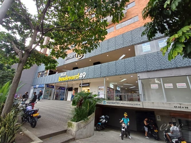Local en arriendo en Bombona No.1, Medellín, 21 m² · foto 2 de 2