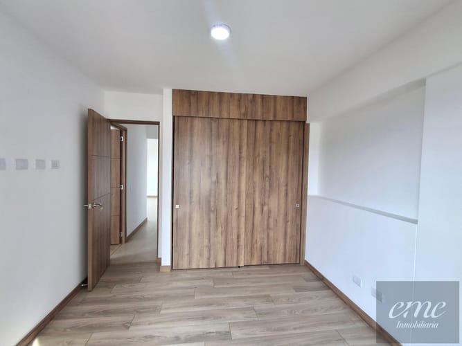 Apartamento de 2 alcobas en venta en Prados De Sabaneta, Sabaneta, 68 m² · foto 2 de 15