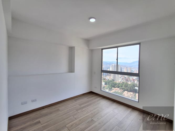Apartamento de 2 alcobas en venta en Prados De Sabaneta, Sabaneta, 68 m² · foto 3 de 15