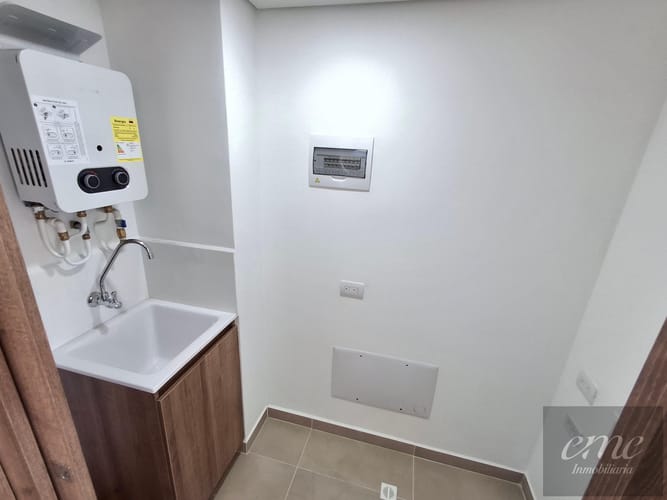 Apartamento de 2 alcobas en venta en Prados De Sabaneta, Sabaneta, 68 m² · foto 9 de 15
