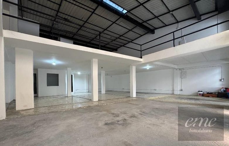 Bodega en arriendo en Viviendas Del Sur, Itagüí, 400 m² · foto 2 de 17