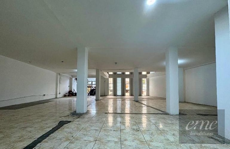 Bodega en arriendo en Viviendas Del Sur, Itagüí, 400 m² · foto 3 de 17