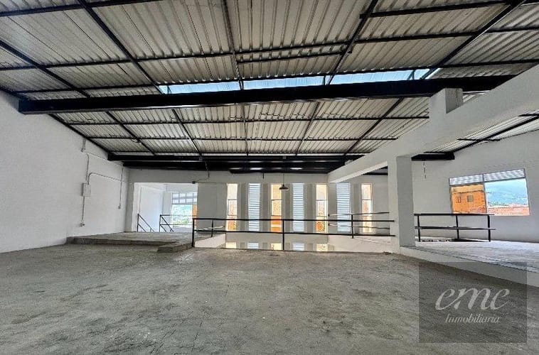 Bodega en arriendo en Viviendas Del Sur, Itagüí, 400 m² · foto 7 de 17