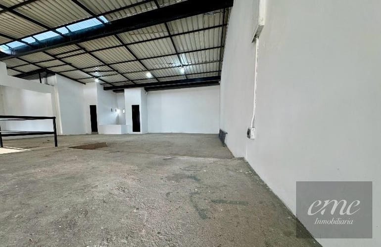 Bodega en arriendo en Viviendas Del Sur, Itagüí, 400 m² · foto 10 de 17