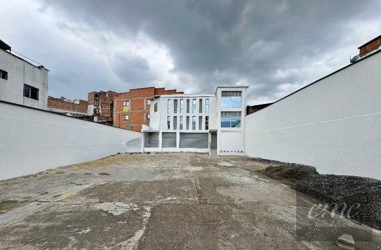 Bodega en arriendo en Viviendas Del Sur, Itagüí, 400 m² · foto 11 de 17