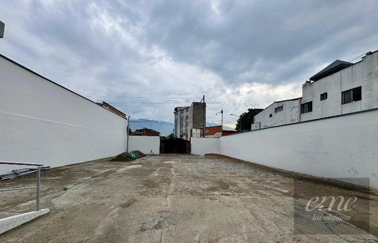 Bodega en arriendo en Viviendas Del Sur, Itagüí, 400 m² · foto 12 de 17