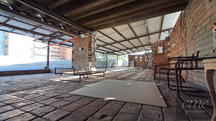 Bodega en arriendo en Perpetuo Socorro, Medellín, 280 m² · foto 3 de 9