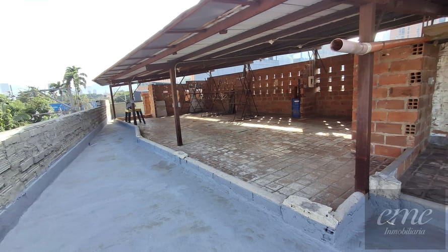 Bodega en arriendo en Perpetuo Socorro, Medellín, 280 m² · foto 5 de 9