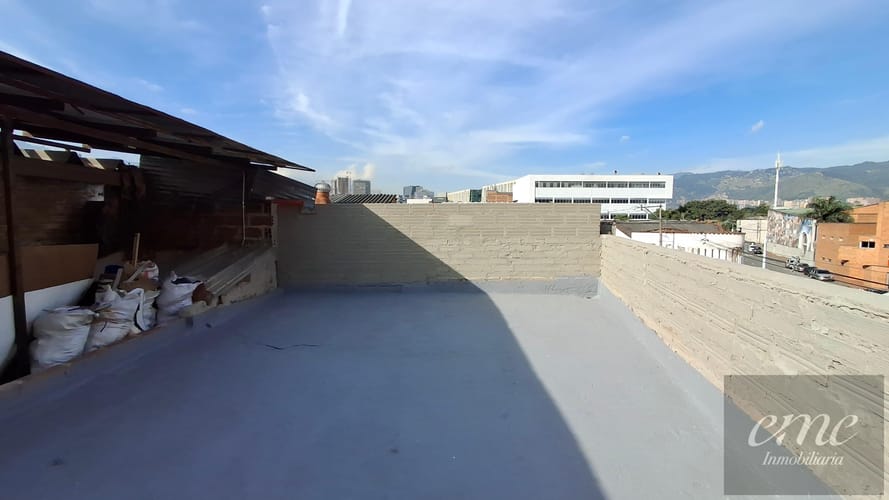 Bodega en arriendo en Perpetuo Socorro, Medellín, 280 m² · foto 7 de 9