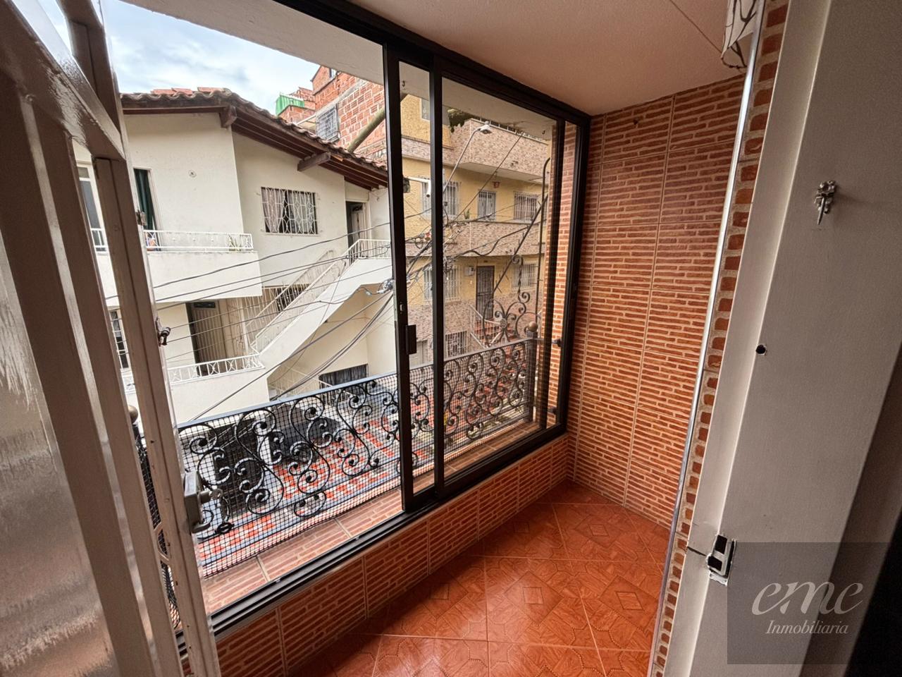 Apartamento en venta en Gerona, Medellín · foto 4 de 24