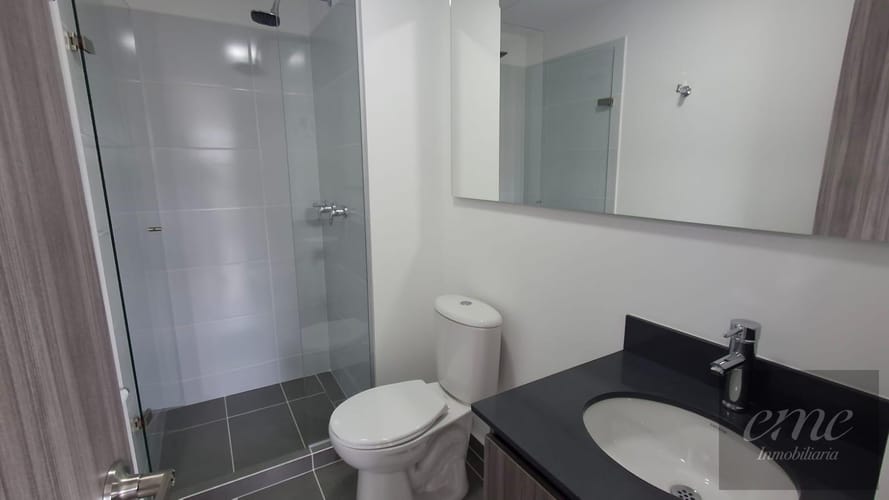 Apartamento de 2 alcobas en arriendo en Asomadera No.2, Medellín, 71 m² · foto 5 de 15