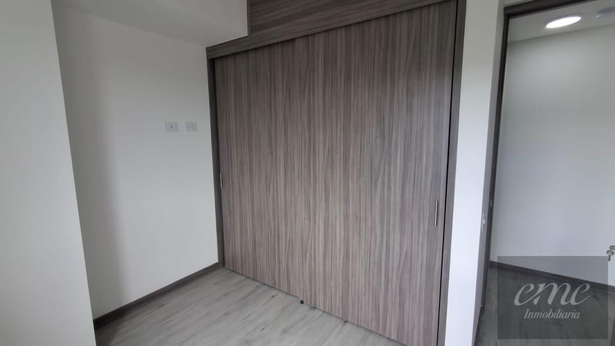 Apartamento de 2 alcobas en arriendo en Asomadera No.2, Medellín, 71 m² · foto 7 de 15